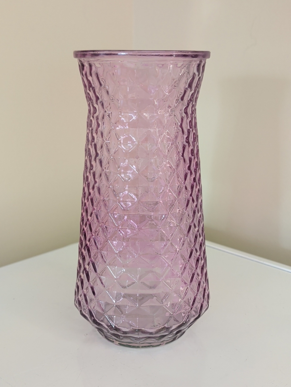 Paula Vintage DPS Diamond Pineapple Light Purple Textured Art Glass Vase
